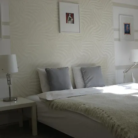 Apartment Artrooms