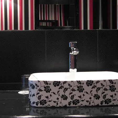 Apartment Artrooms
